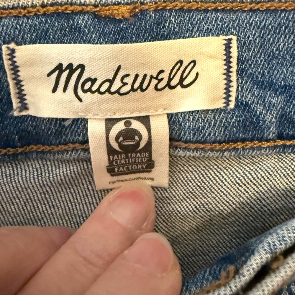 Madewell Blue Flare Wide Leg Jeans with Retro Charm size 30 Tall. Mid-rise - Picture 2 of 5